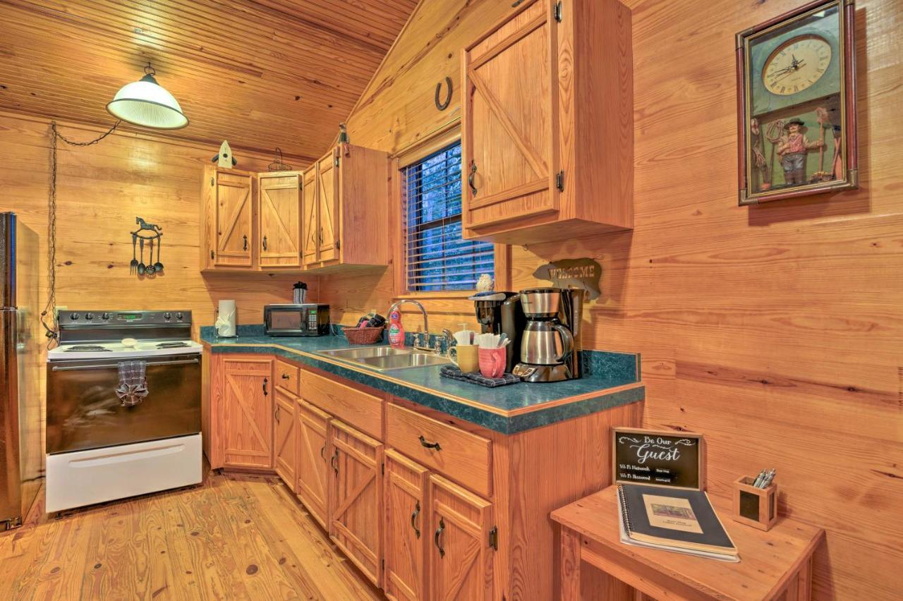 Villa Hochatown Hideaway With Hot Tub, Grill And Fire Pit! Stephens Gap Exterior foto